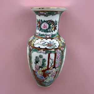 Vintage Rose Medallion Chinese 8 inch Hand Painted Porcelain Vase